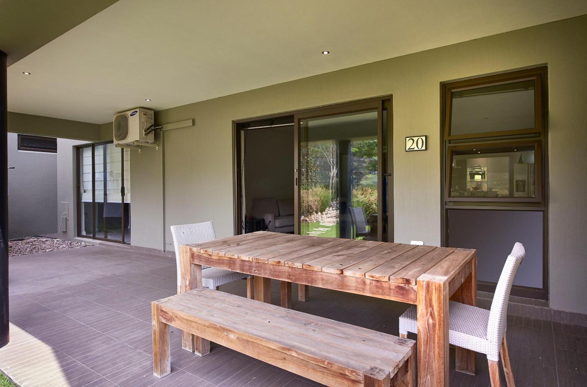 Dynasty Forest Sandown Serviced Apartments & Self Catering Hotel ヨハネスブルグ 部屋 写真