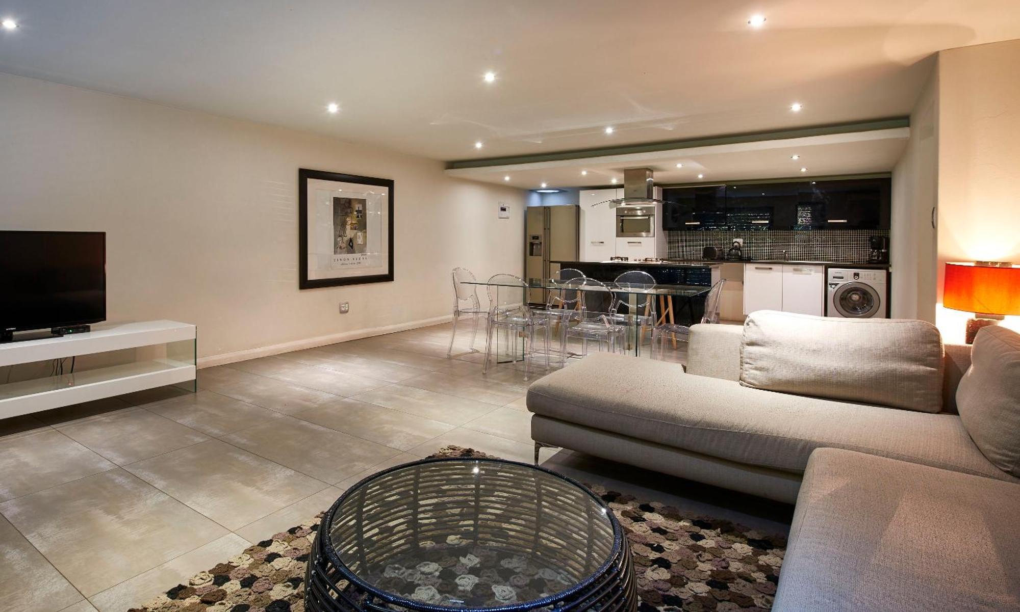 Dynasty Forest Sandown Serviced Apartments & Self Catering Hotel ヨハネスブルグ 部屋 写真