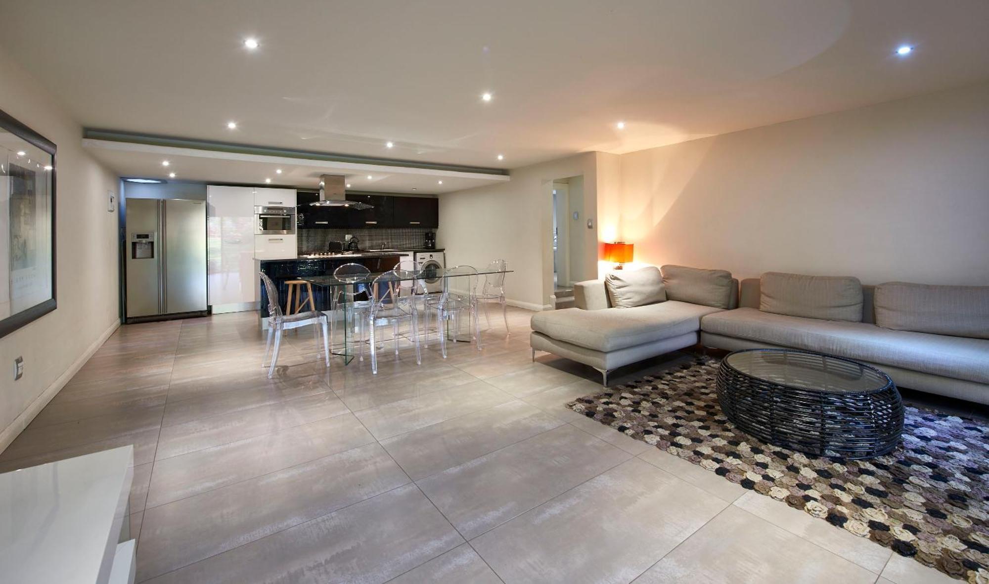 Dynasty Forest Sandown Serviced Apartments & Self Catering Hotel ヨハネスブルグ 部屋 写真
