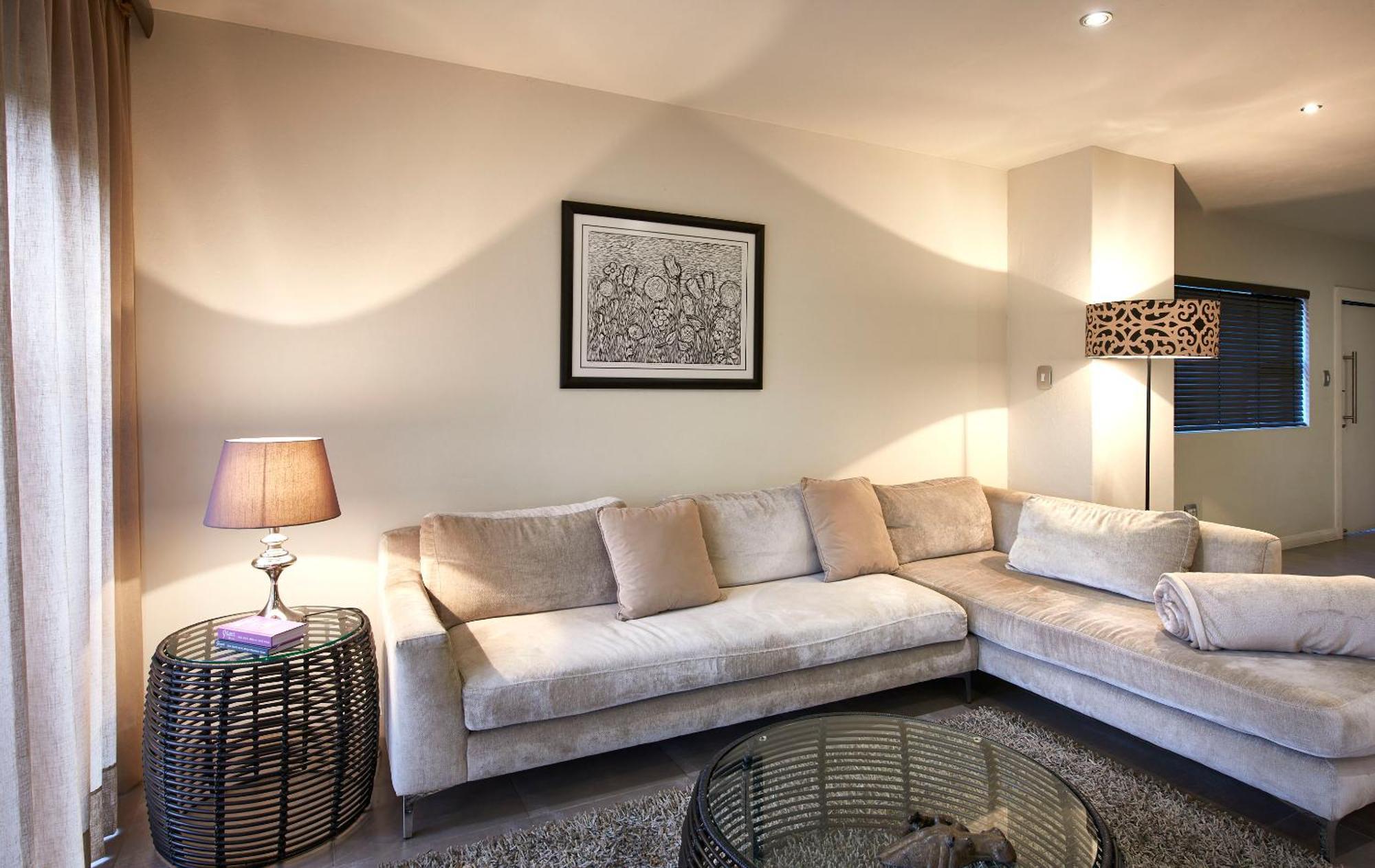 Dynasty Forest Sandown Serviced Apartments & Self Catering Hotel ヨハネスブルグ 部屋 写真