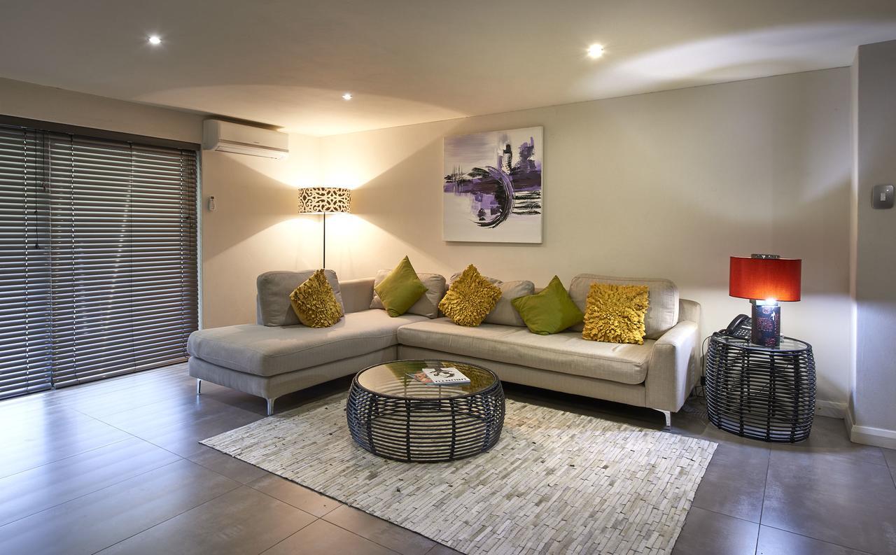 Dynasty Forest Sandown Serviced Apartments & Self Catering Hotel ヨハネスブルグ エクステリア 写真