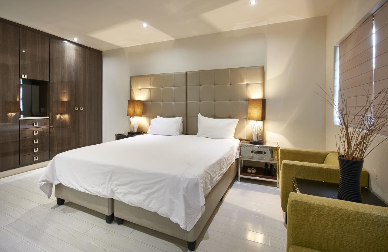 Dynasty Forest Sandown Serviced Apartments & Self Catering Hotel ヨハネスブルグ エクステリア 写真